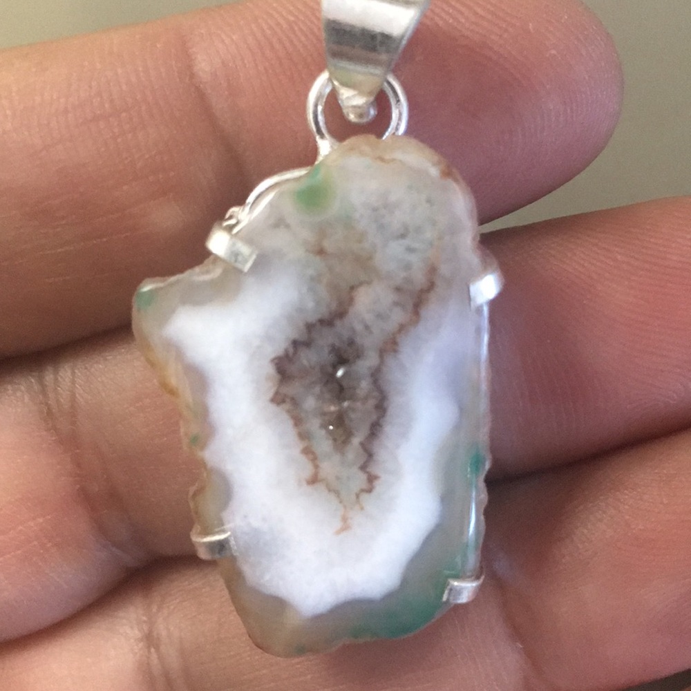 Necklace druzy solar quartz